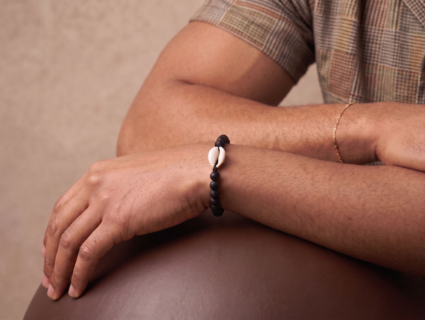Black Bead Wristband with Cowrie Shell (adjustable)